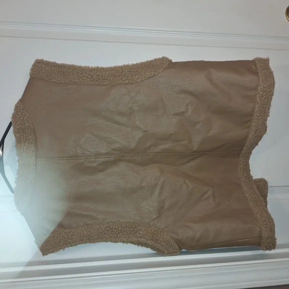 NWT /Olivaceous Tan Vest Open Front Design/ SMALL - Picture 8 of 12